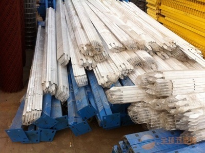 鐵藝護欄-鋅鋼護欄往-全球五金網(wǎng)